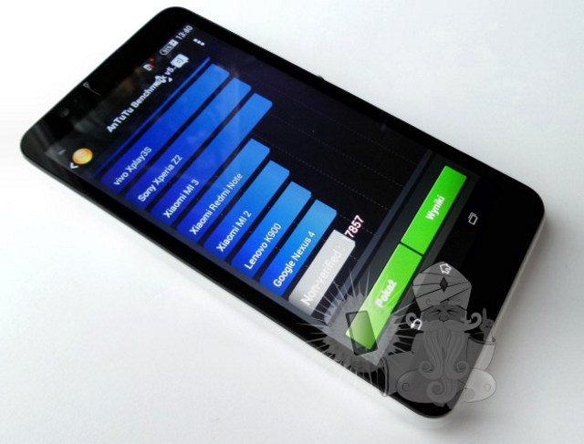 Lộ diện Sony Xperia E4 với viền mỏng, giá tầm 200 USD